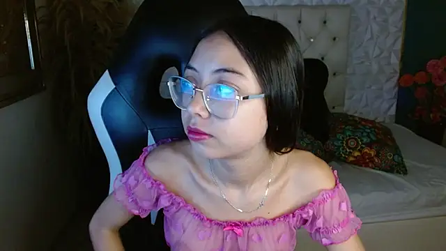 Snapshot of NathaliaSweet_11 chatting on 16, 9, 2025 NathaliaSweet 11 online show from 16, 9, 2025