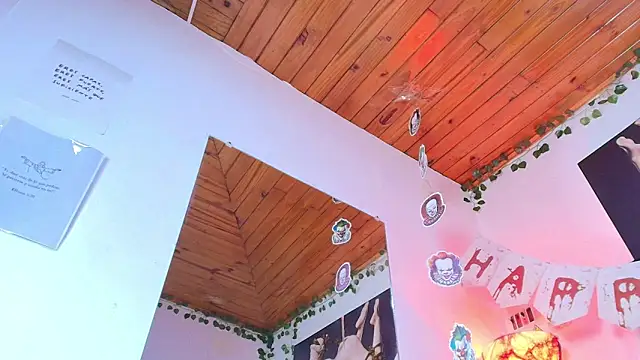 Naia x online show from 24, 10, 2025