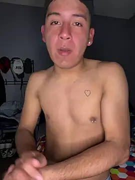 Snapshot of Oscar_Bratz chatting on 7, 12, 2024 Oscar Bratz online show from 7, 12, 2024