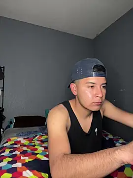 Snapshot of Oscar_Bratz chatting on 18, 12, 2024 Oscar Bratz online show from 18, 12, 2024