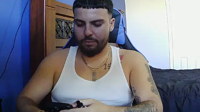 Snapshot of MasterKvn chatting on 4, 2, 2025 MasterKvn online show from 4, 2, 2025