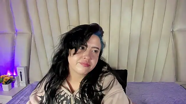 Snapshot of Victoria_Rossy chatting on 5, 6, 2026 Victoria Rossy online show from 5, 6, 2026