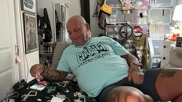 joeytatts66 online show from 28, 10, 2025