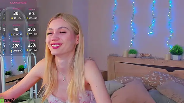 Snapshot of Cherry_Price chatting on 18, 5, 2026 Cherry Price online show from 18, 5, 2026