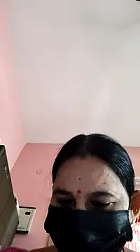 Snapshot of lalitha225 chatting on 2, 12, 2024 lalitha225 online show from 2, 12, 2024