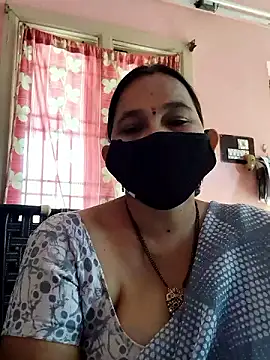 Snapshot of lalitha225 chatting on 4, 12, 2024 lalitha225 online show from 4, 12, 2024