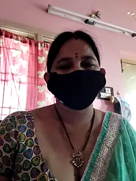 Snapshot of lalitha225 chatting on 13, 12, 2024 lalitha225 online show from 13, 12, 2024