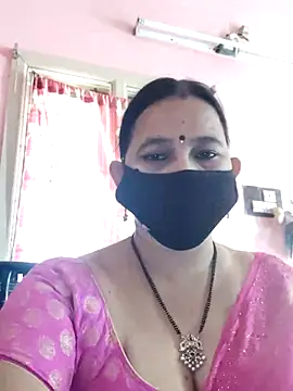 Snapshot of lalitha225 chatting on 17, 12, 2024 lalitha225 online show from 17, 12, 2024