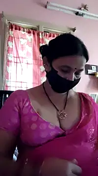 Snapshot of lalitha225 chatting on 17, 12, 2024 lalitha225 online show from 17, 12, 2024