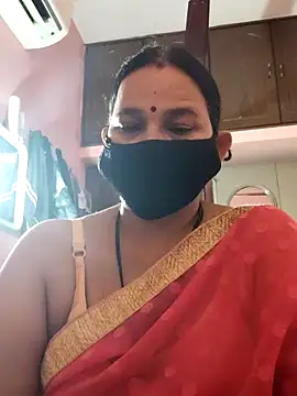 Snapshot of lalitha225 chatting on 20, 12, 2024 lalitha225 online show from 20, 12, 2024