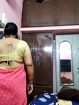 Snapshot of lalitha225 chatting on 20, 12, 2024 lalitha225 online show from 20, 12, 2024