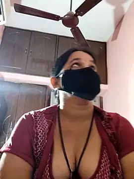 Snapshot of lalitha225 chatting on 31, 12, 2024 lalitha225 online show from 31, 12, 2024