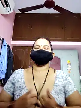 Snapshot of lalitha225 chatting on 3, 1, 2025 lalitha225 online show from 3, 1, 2025