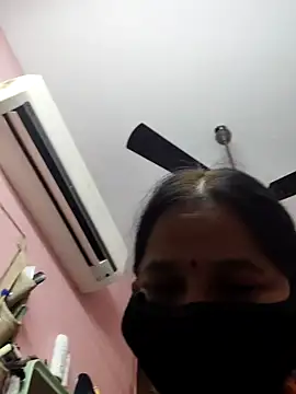 Snapshot of lalitha225 chatting on 22, 1, 2025 lalitha225 online show from 22, 1, 2025