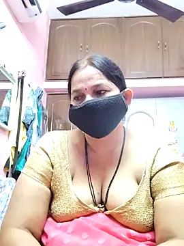 Snapshot of lalitha225 chatting on 23, 1, 2025 lalitha225 online show from 23, 1, 2025