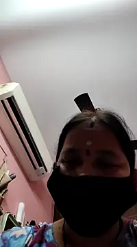 Snapshot of lalitha225 chatting on 28, 1, 2025 lalitha225 online show from 28, 1, 2025