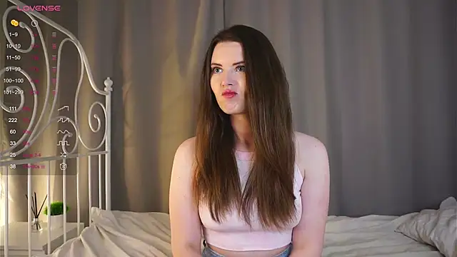 LoraDevon online show from 13, 2, 2025