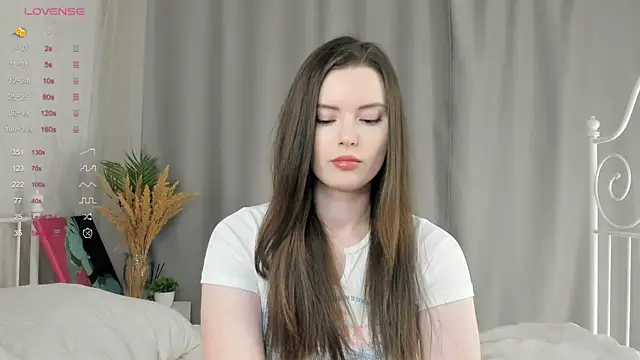 LoraDevon online show from 26, 2, 2025