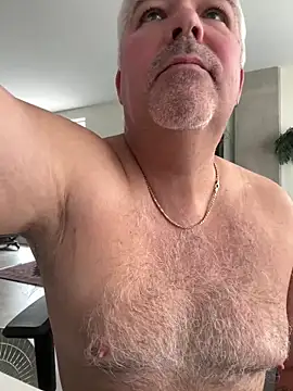 Snapshot of aarosteev2 chatting on 11, 3, 2025 aarosteev2 online show from 11, 3, 2025