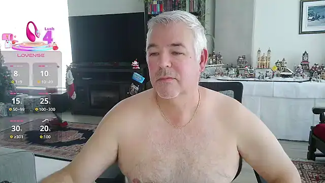 Snapshot of aarosteev2 chatting on 18, 12, 2025 aarosteev2 online show from 18, 12, 2025