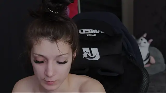 Kathleen Meow online show from 8, 12, 2024