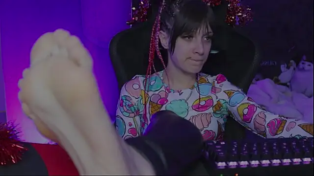 Kathleen Meow online show from 1, 1, 2025