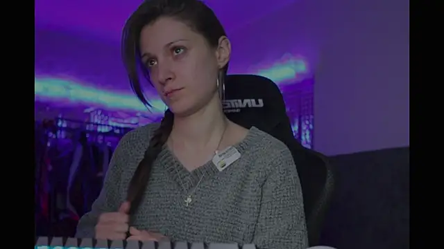 Kathleen Meow online show from 27, 9, 2025