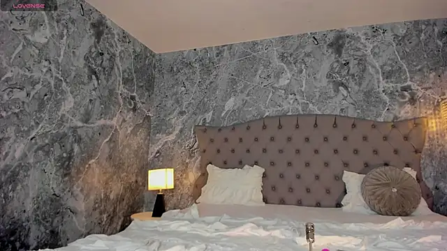 Snapshot of Belliinda_21 chatting on 6, 11, 2025 Belliinda 21 online show from 6, 11, 2025