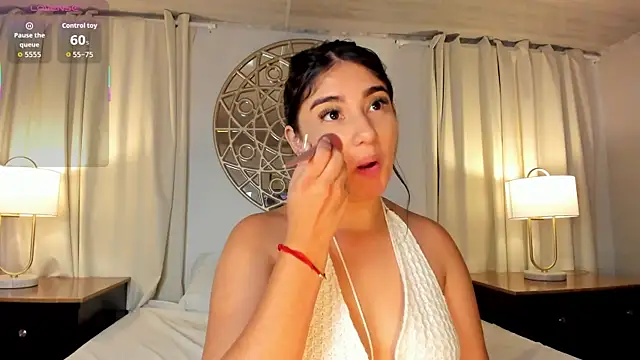 Snapshot of Belliinda_21 chatting on 9, 11, 2025 Belliinda 21 online show from 9, 11, 2025