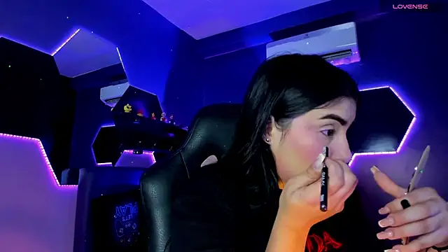 Snapshot of Belliinda_21 chatting on 29, 11, 2025 Belliinda 21 online show from 29, 11, 2025