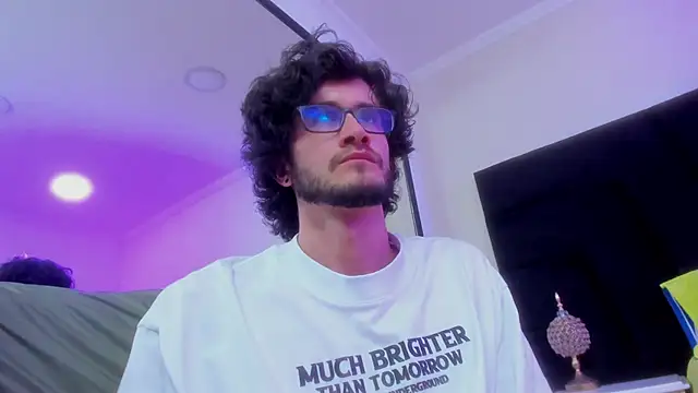 Loggan donnelly online show from 2, 1, 2025