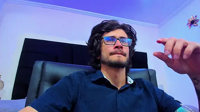 Loggan donnelly online show from 12, 1, 2025