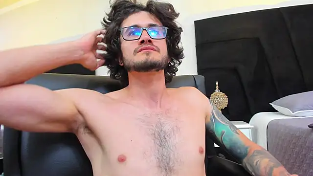 Loggan donnelly online show from 15, 1, 2025