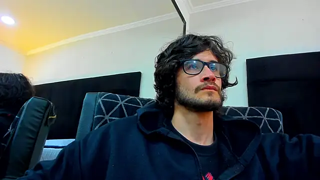 Loggan donnelly online show from 21, 2, 2025