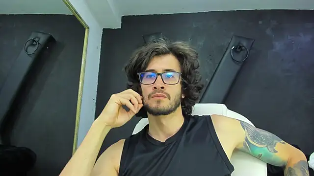 Loggan donnelly online show from 16, 3, 2025