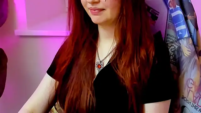 Snapshot of CarolGiggly chatting on 3, 5, 2026 CarolGiggly online show from 3, 5, 2026