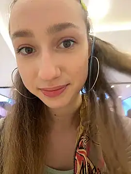 Snapshot of Lia__Love chatting on 17, 12, 2024 Lia Love online show from 17, 12, 2024