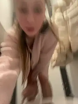 Snapshot of Lia__Love chatting on 25, 12, 2024 Lia Love online show from 25, 12, 2024