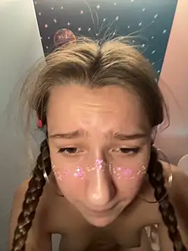 Snapshot of Lia__Love chatting on 2, 1, 2025 Lia Love online show from 2, 1, 2025