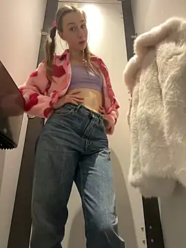 Snapshot of Lia__Love chatting on 9, 1, 2025 Lia Love online show from 9, 1, 2025