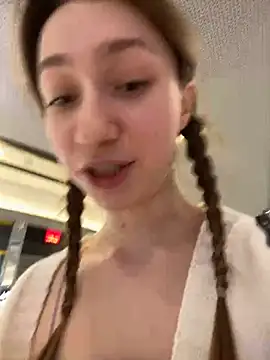 Snapshot of Lia__Love chatting on 11, 2, 2025 Lia Love online show from 11, 2, 2025