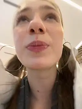 Snapshot of Lia__Love chatting on 12, 2, 2025 Lia Love online show from 12, 2, 2025