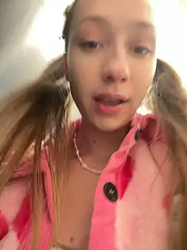 Snapshot of Lia__Love chatting on 10, 3, 2025 Lia Love online show from 10, 3, 2025