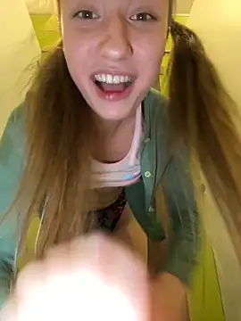 Snapshot of Lia__Love chatting on 21, 3, 2025 Lia Love online show from 21, 3, 2025