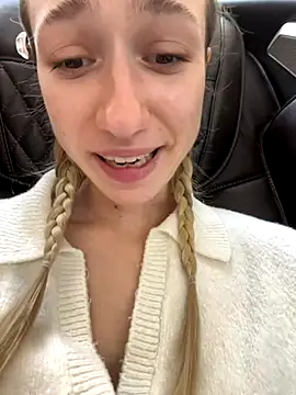 Snapshot of Lia__Love chatting on 15, 9, 2025 Lia Love online show from 15, 9, 2025