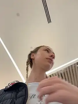 Snapshot of Lia__Love chatting on 16, 9, 2025 Lia Love online show from 16, 9, 2025