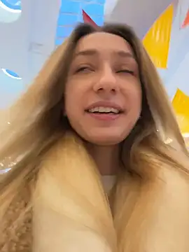 Snapshot of Lia__Love chatting on 27, 11, 2025 Lia Love online show from 27, 11, 2025