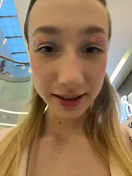 Snapshot of Lia__Love chatting on 28, 11, 2025 Lia Love online show from 28, 11, 2025