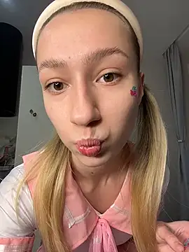 Snapshot of Lia__Love chatting on 1, 12, 2025 Lia Love online show from 1, 12, 2025