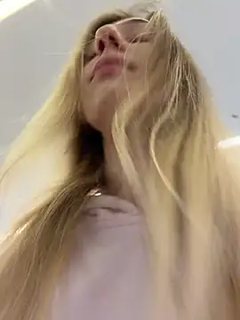 Snapshot of Lia__Love chatting on 8, 1, 2026 Lia Love online show from 8, 1, 2026